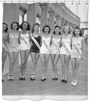 1945