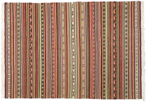 4'7" x 6'5" Vintage Kilim Rug