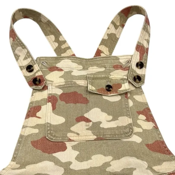 Anthropologie Pilcro Camouflage Camo Flirty Dungaree Overalls Romper Size XS