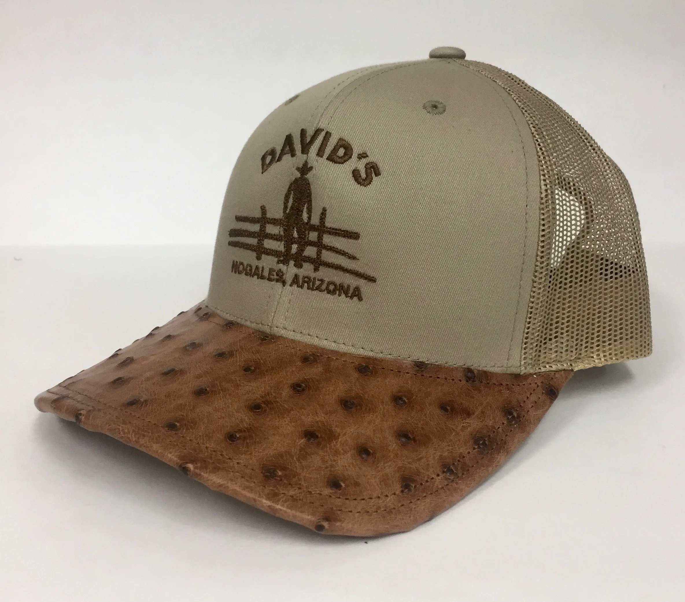 Beige cap with antique saddle cc full quill ostrich visor