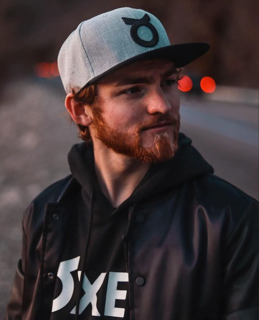 Classic Ring Snapback Hat - Gray / Black