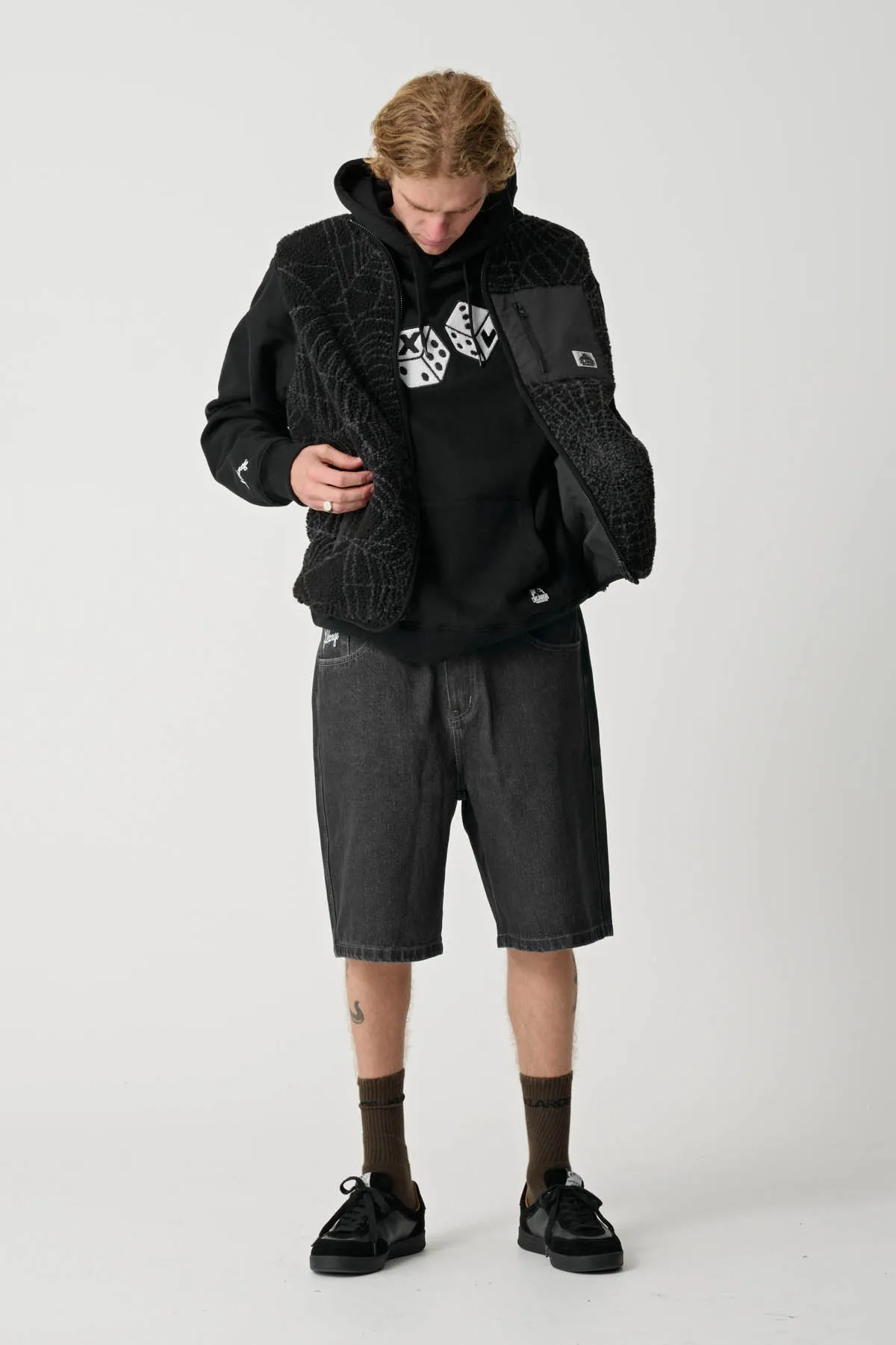 COBWEB REVERSIBLE VEST - BLACK