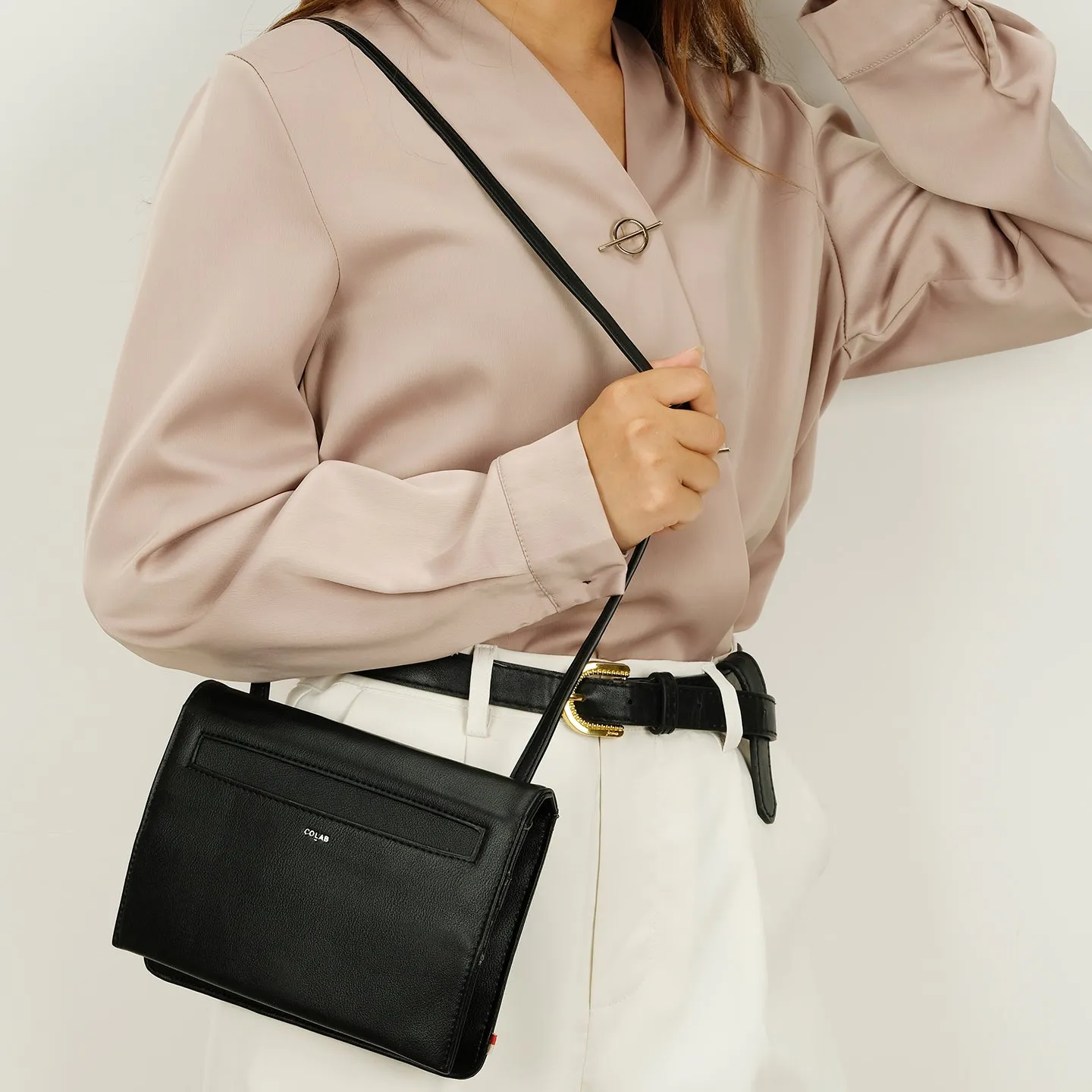 Colab - Early Bird 'Nia' Organizer Crossbody #6869 | Black