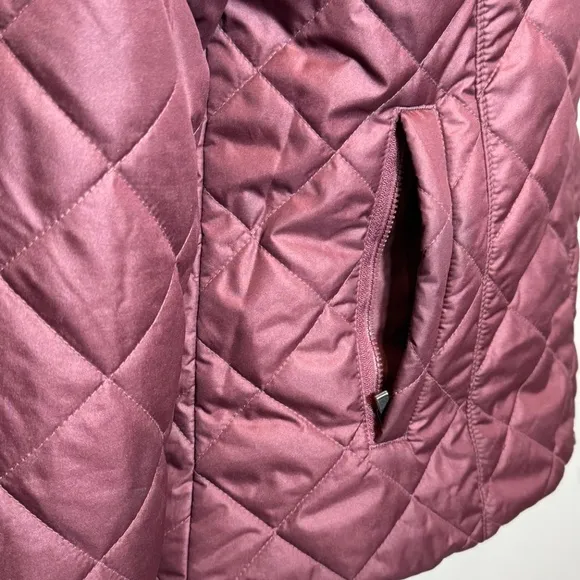 Columbia maroon quilted and faux fur lined jacket with faux fur lined hood Sz XL
