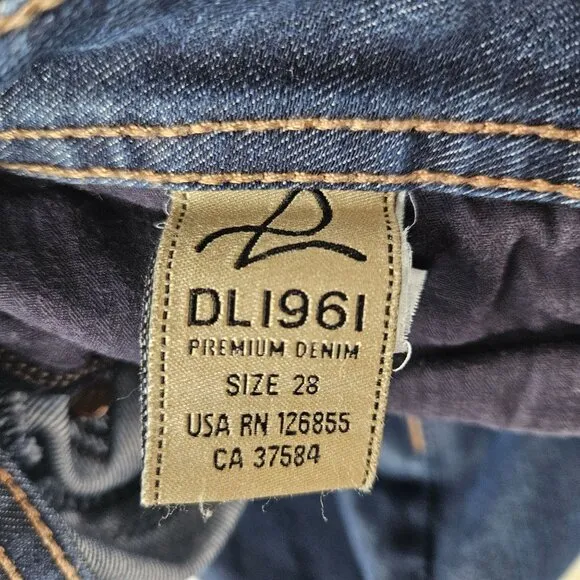 DLI961 Womens Premium Denim Kate Slim Straight Jeans Size 28 Casual Blue Jeans
