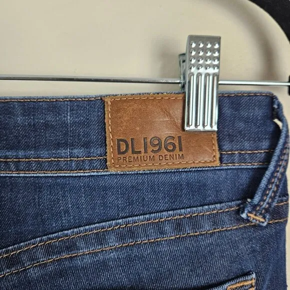 DLI961 Womens Premium Denim Kate Slim Straight Jeans Size 28 Casual Blue Jeans