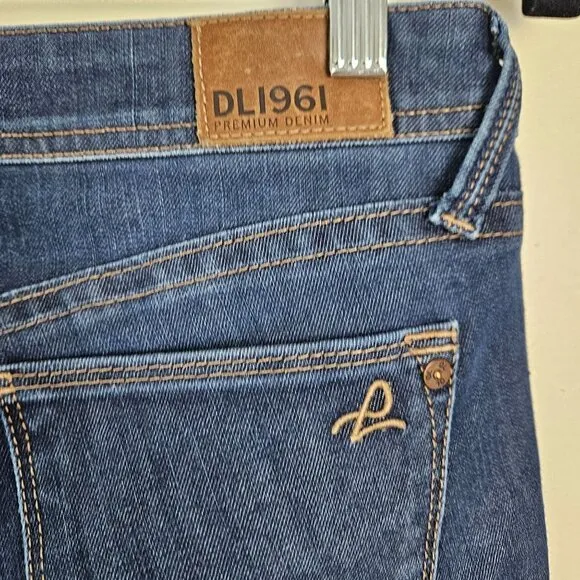 DLI961 Womens Premium Denim Kate Slim Straight Jeans Size 28 Casual Blue Jeans