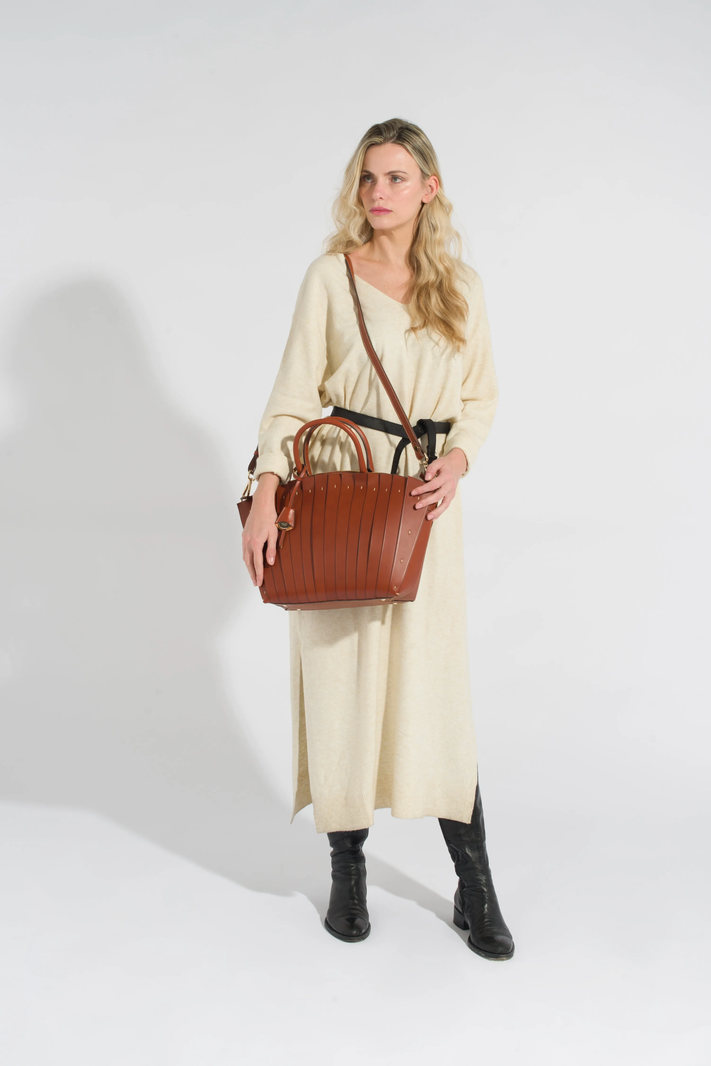 ERMIONE LEATHER TOTE BAG - GOLDEN