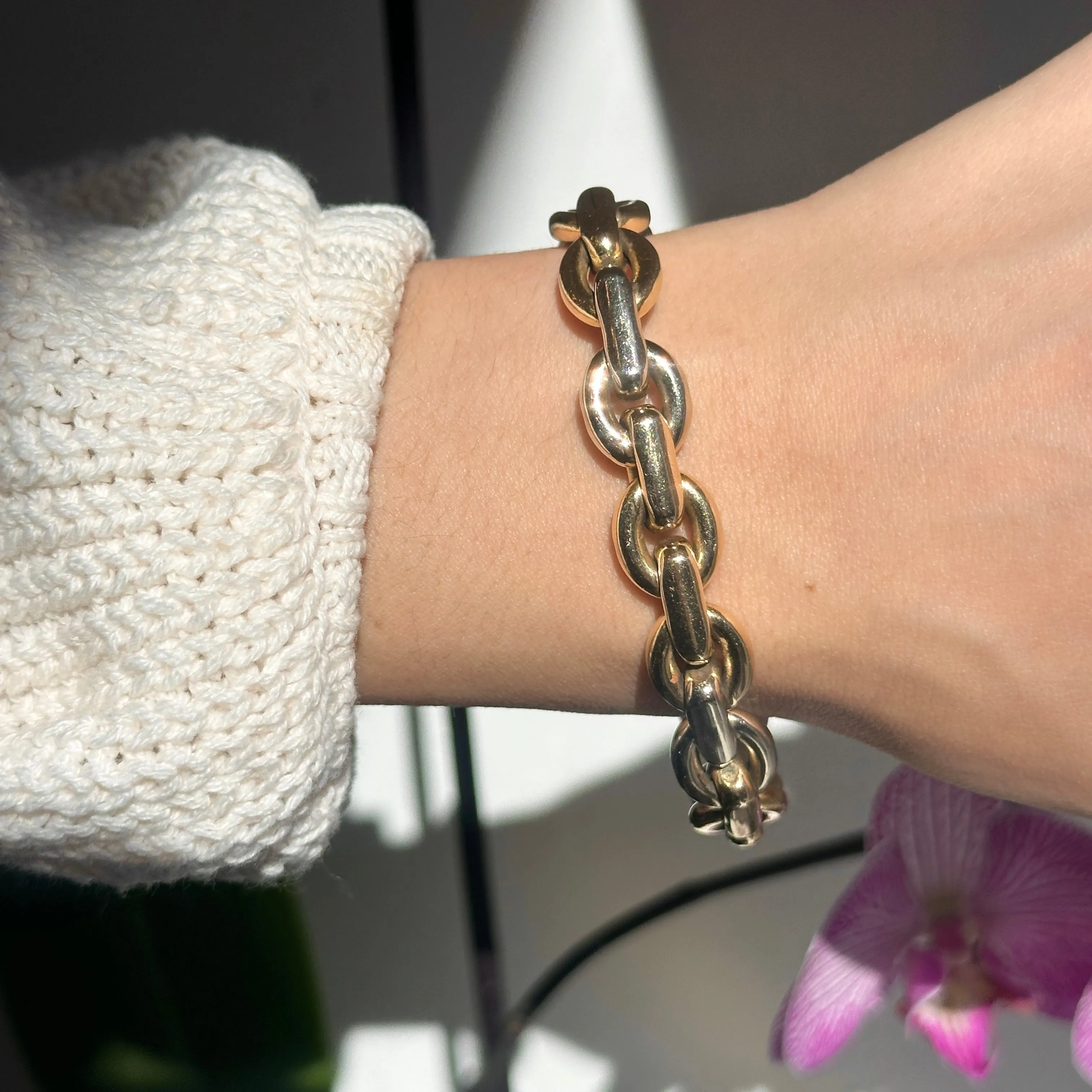 Estate 14KT Yellow Gold   White Gold Oval Interlocking Links Bracelet
