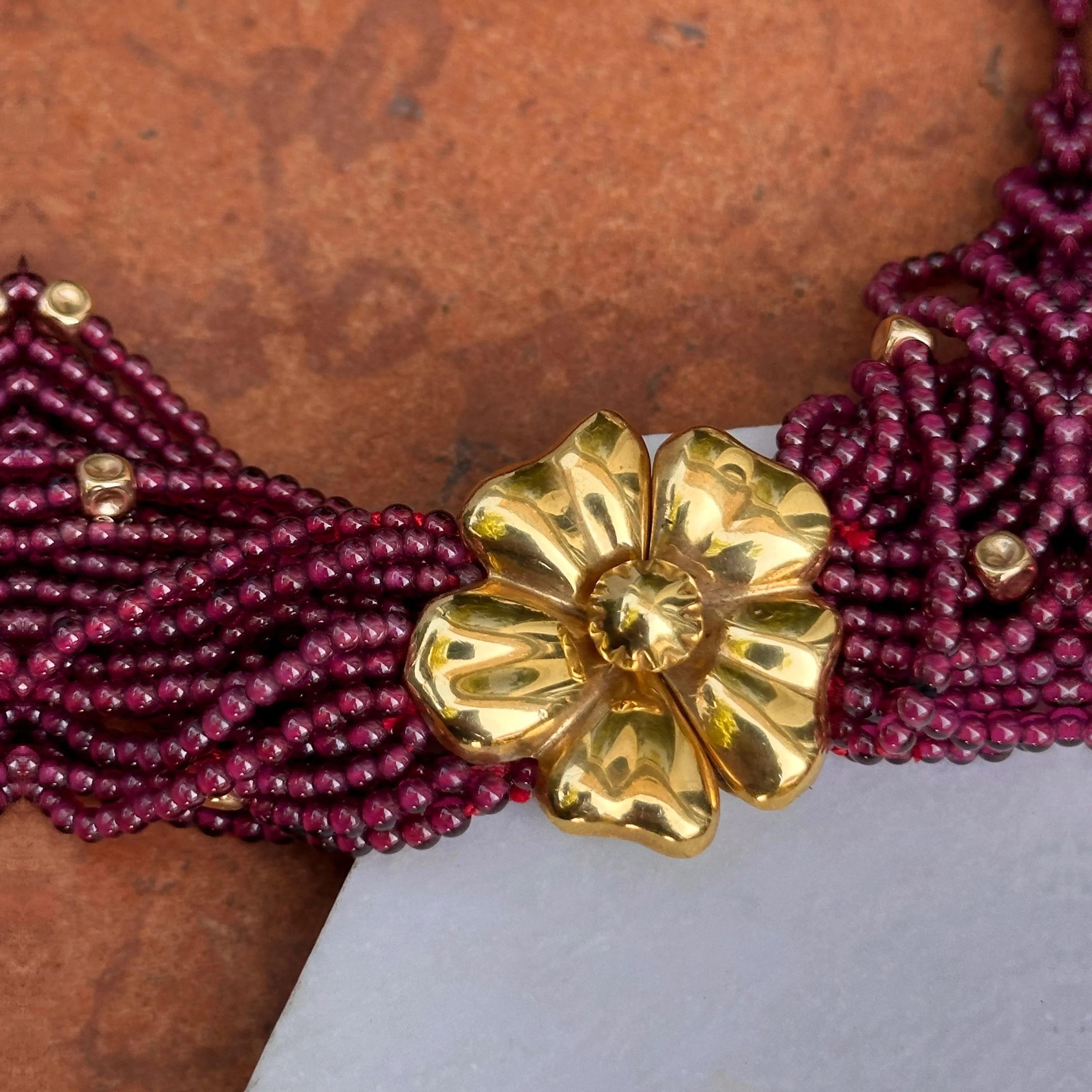 Estate 18KT Yellow Gold Beaded Garnet Torsade Floral Center Neckace