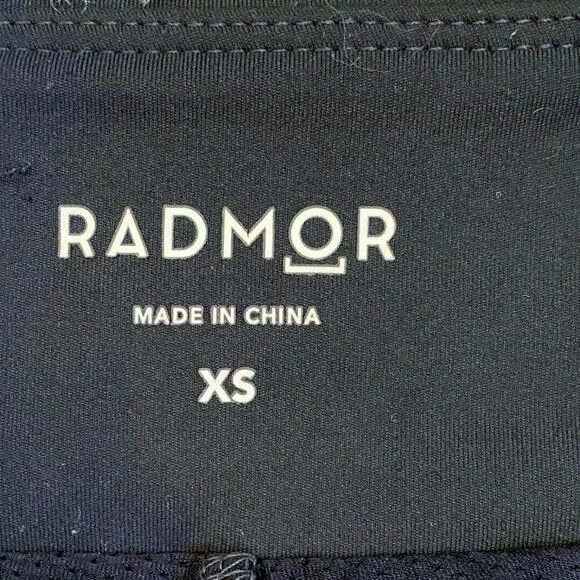 EUC RADMOR $105 Yesler Golf Tennis Skort Skirt w Pockets Built in Shorts Size XS