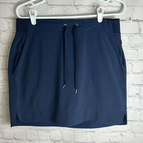 EUC ATHLETA SKORT SIZE 8