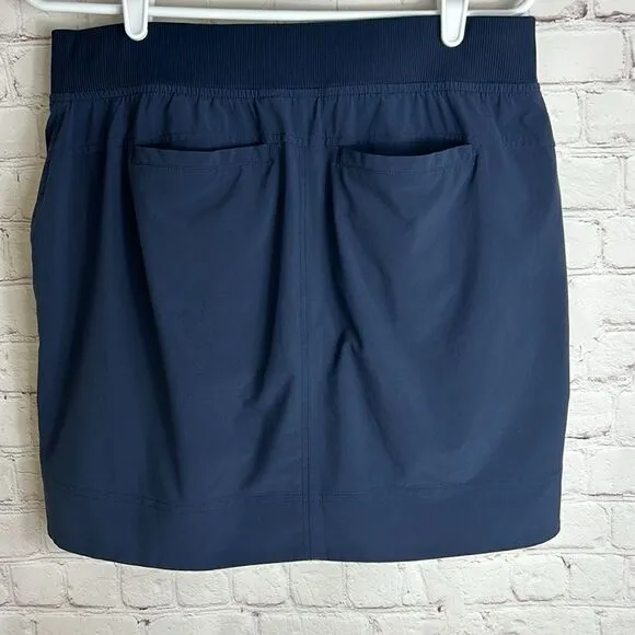 EUC ATHLETA SKORT SIZE 8