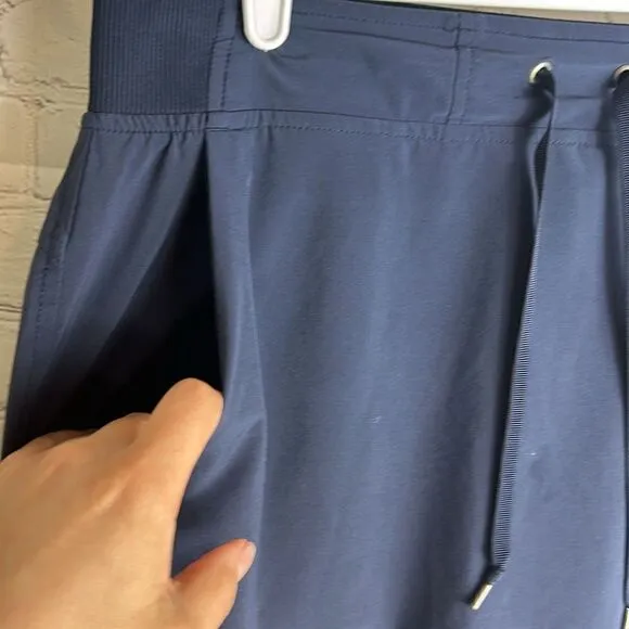 EUC ATHLETA SKORT SIZE 8