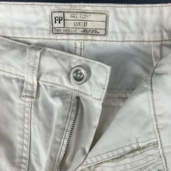 Free People White Cargo Distressed Mini Skirt With Pockets Raw Hem Size 27