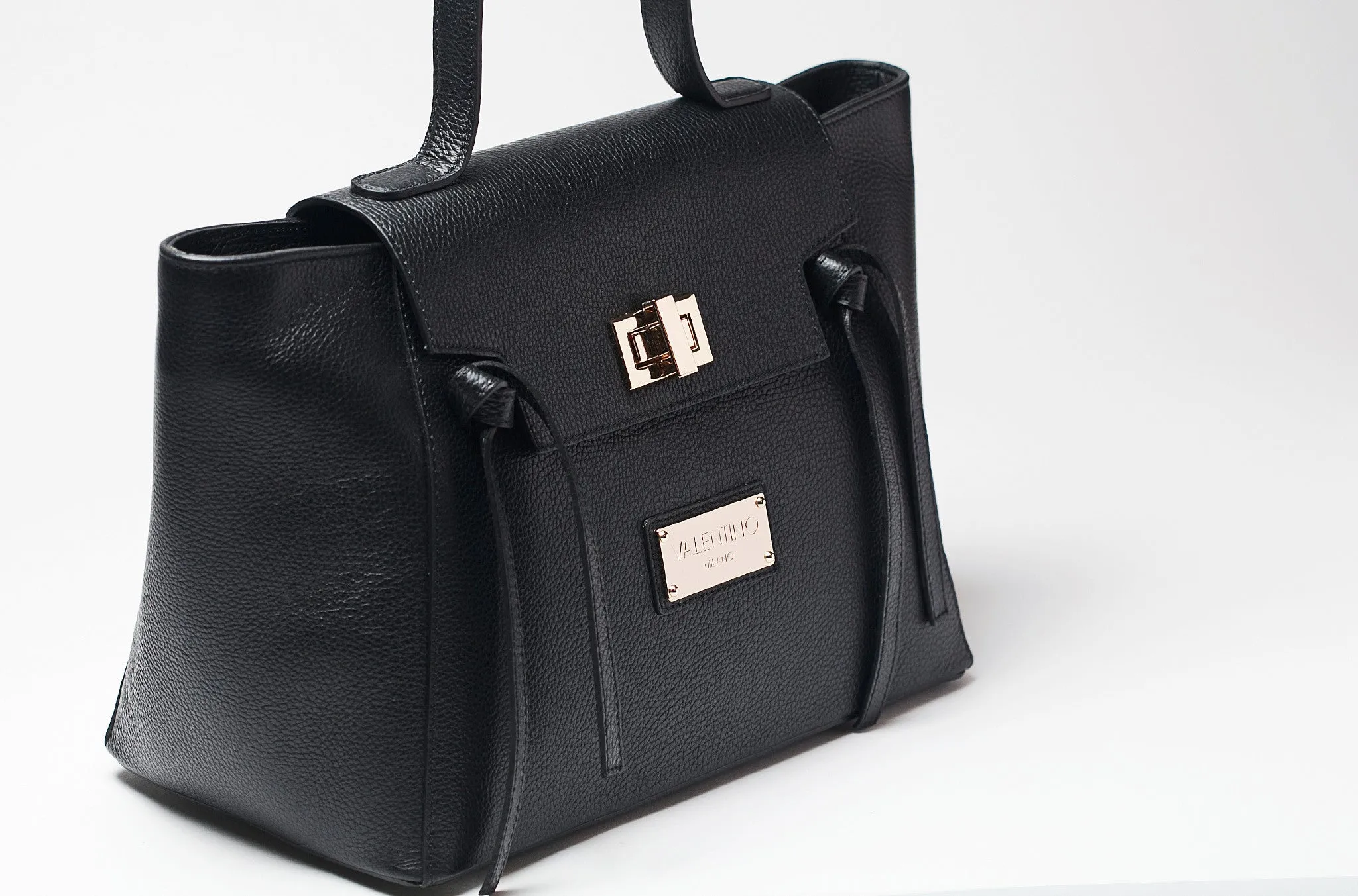 FW15 - Classics - Camilla - Black