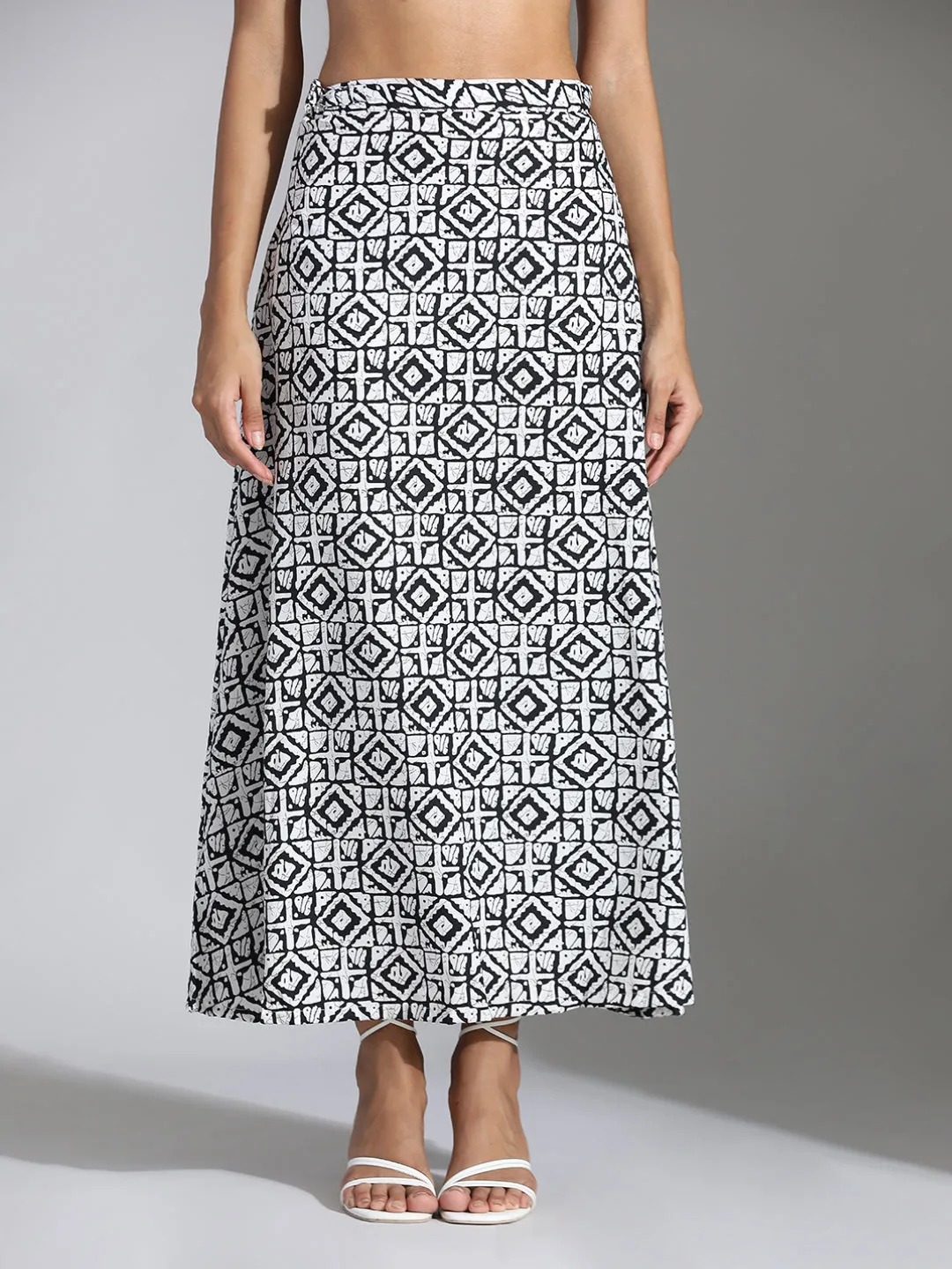 Geometric Printed Crop Top With Skirt Co-ord Set