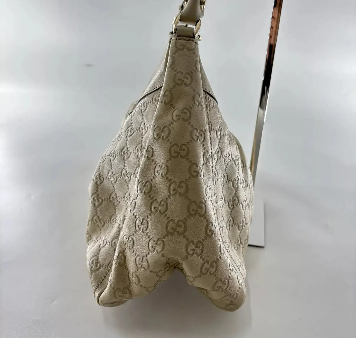 GUCCI cream abbey D shoulder bag