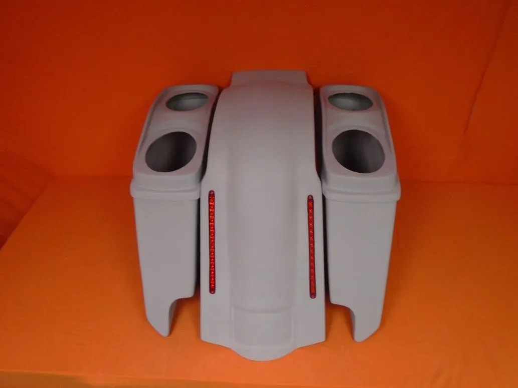 Harley Davidson 5" Heritage Softail Extended Saddlebags Dual 6 X 9 Speaker Lids   LED Fender Dual Cutouts