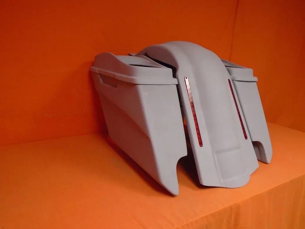 Harley Davidson 5" Heritage Softail Extended Saddlebags Dual 6 X 9 Speaker Lids   LED Fender Dual Cutouts