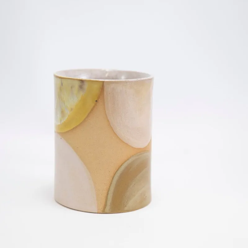 Knot Mug with White Handle