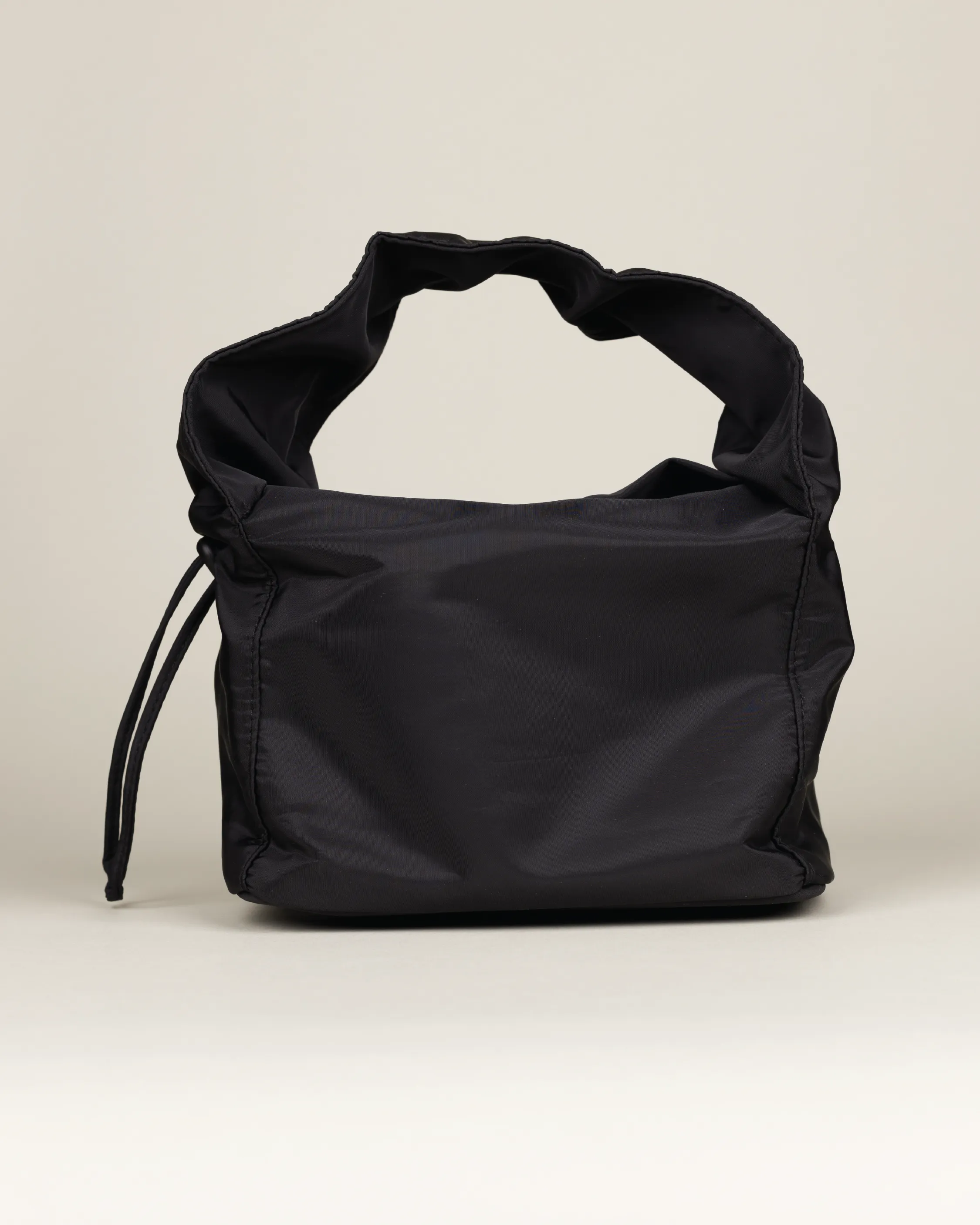 kuro nylon kaban