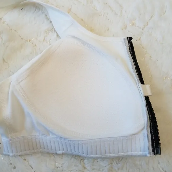 Nike Dri-Fit Women's High-Support Padded Front-Zip Sports Bra