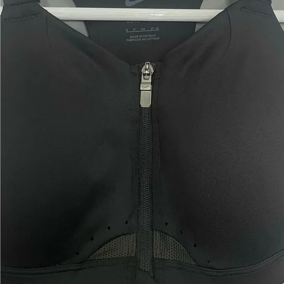 Nike Women' s Alpha Front Zip High Support Sports Bra NWT Black NWT