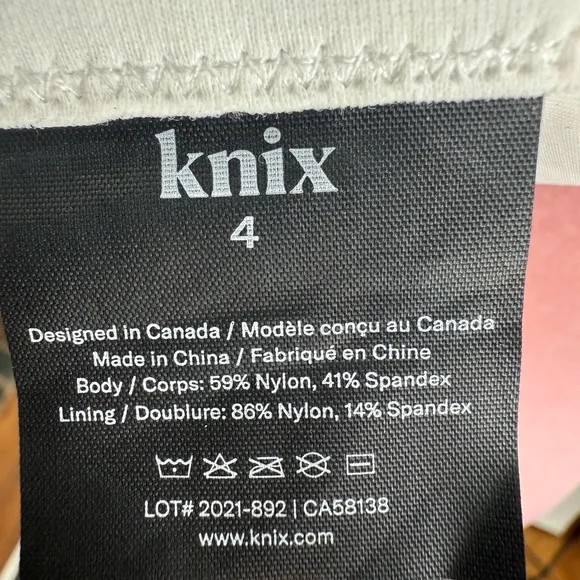 NWT Knix Catalyst Front Zip Sports Bra