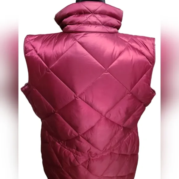 NWT Liz Claiborne size S burgundy vest