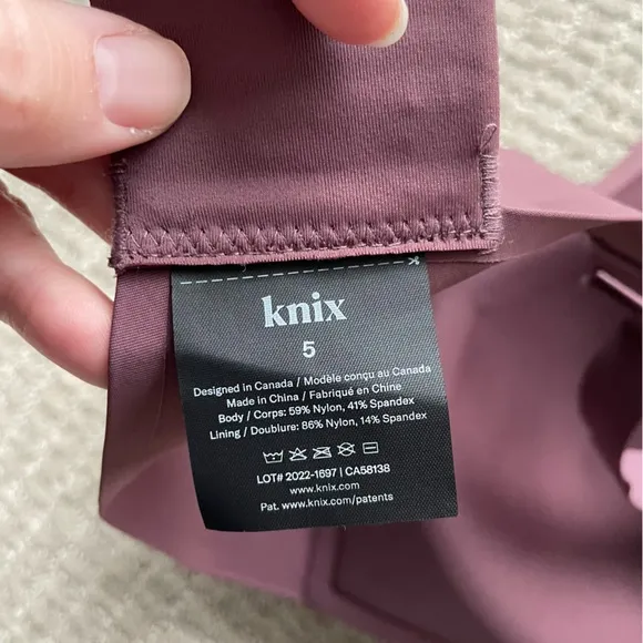 NWT New knix Catalyst Front Zip Sports Bra in Dahlia Size 5(38C-D)