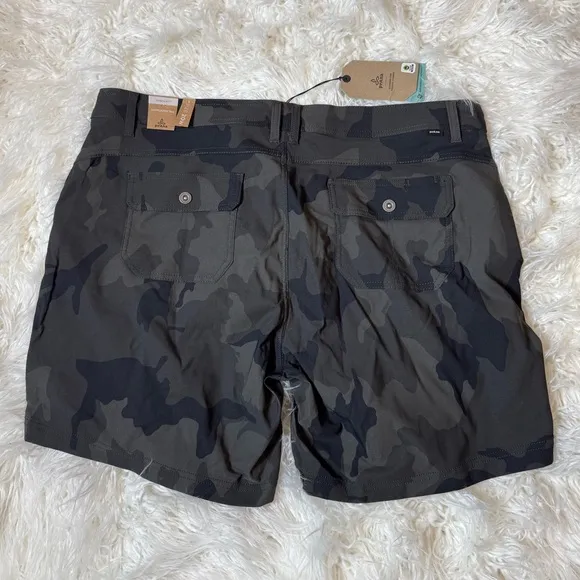 NWT Prana Women's Halle Short Plus II Camouflage 7” Shorts - 20W Charcoal Camo