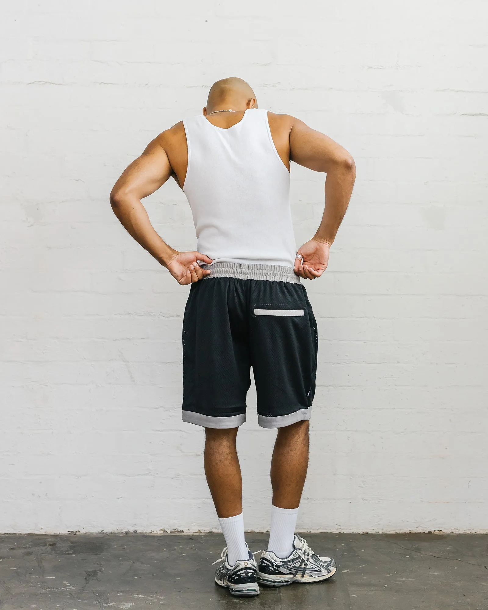 OFFCUT COURT SHORT - BLACK/GREY