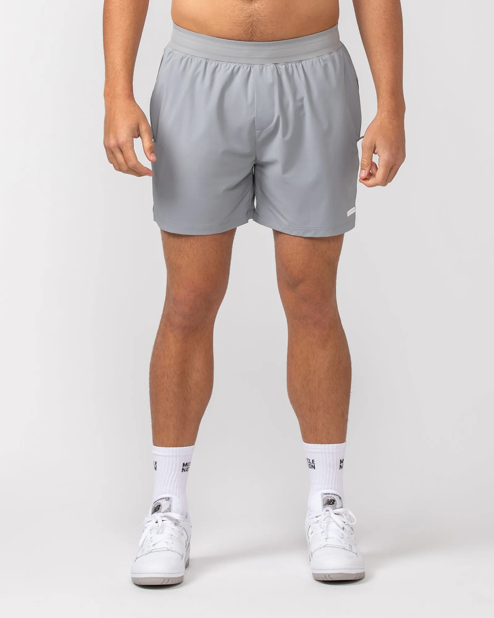 On Repeat Training 5" Shorts - Jet Grey