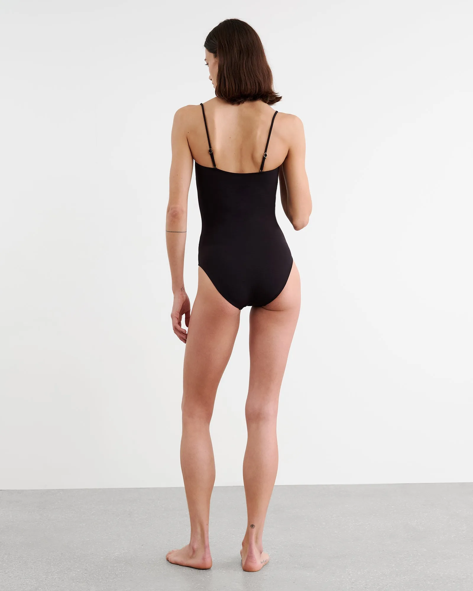 ONE PIECE BATHING SUIT