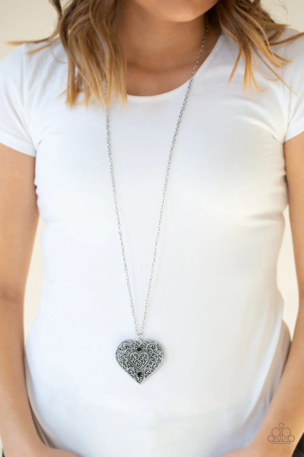 Paparazzi Classic Casanova - Heart Necklace
