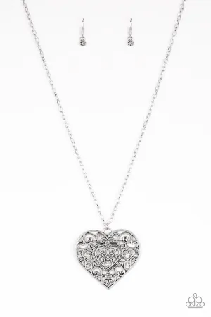 Paparazzi Classic Casanova - Heart Necklace