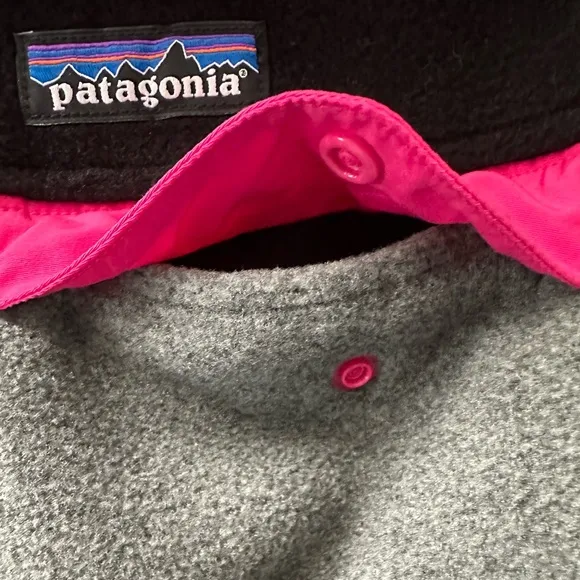 Patagonia Synchilla Full Zip Fleece Vest, Women Size XS; Black, Gray &amp; Pink.
