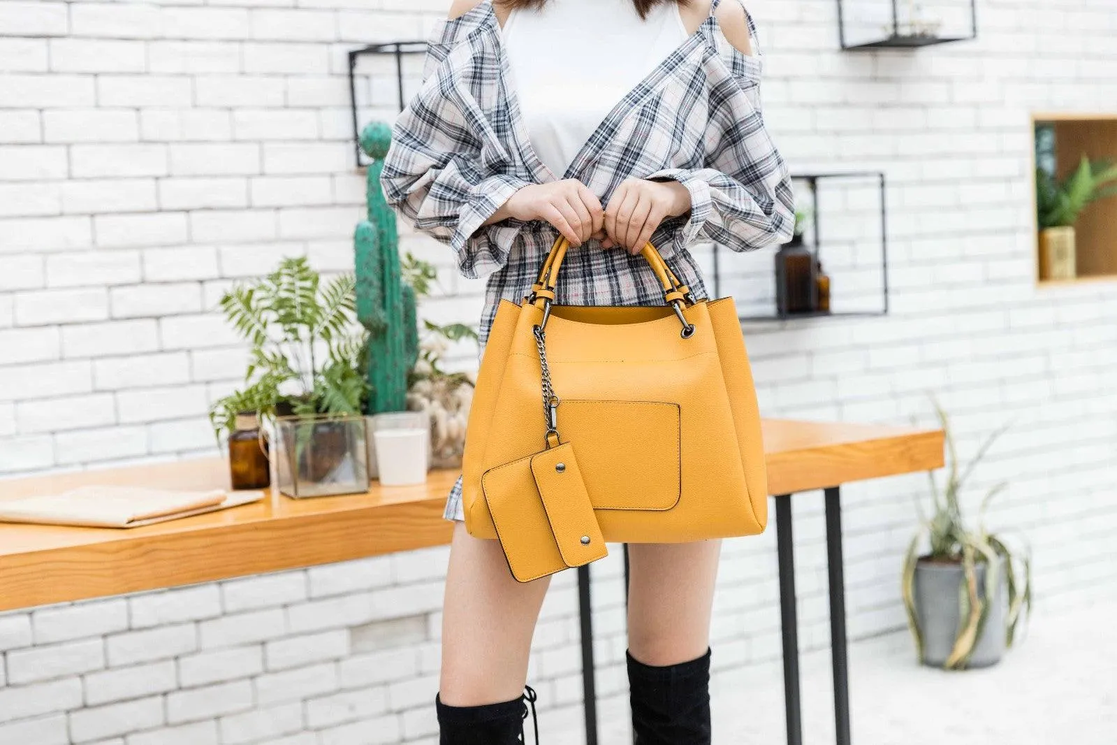 Prolific Colourful  3 in 1 Genuine Leather Women Black Handbags