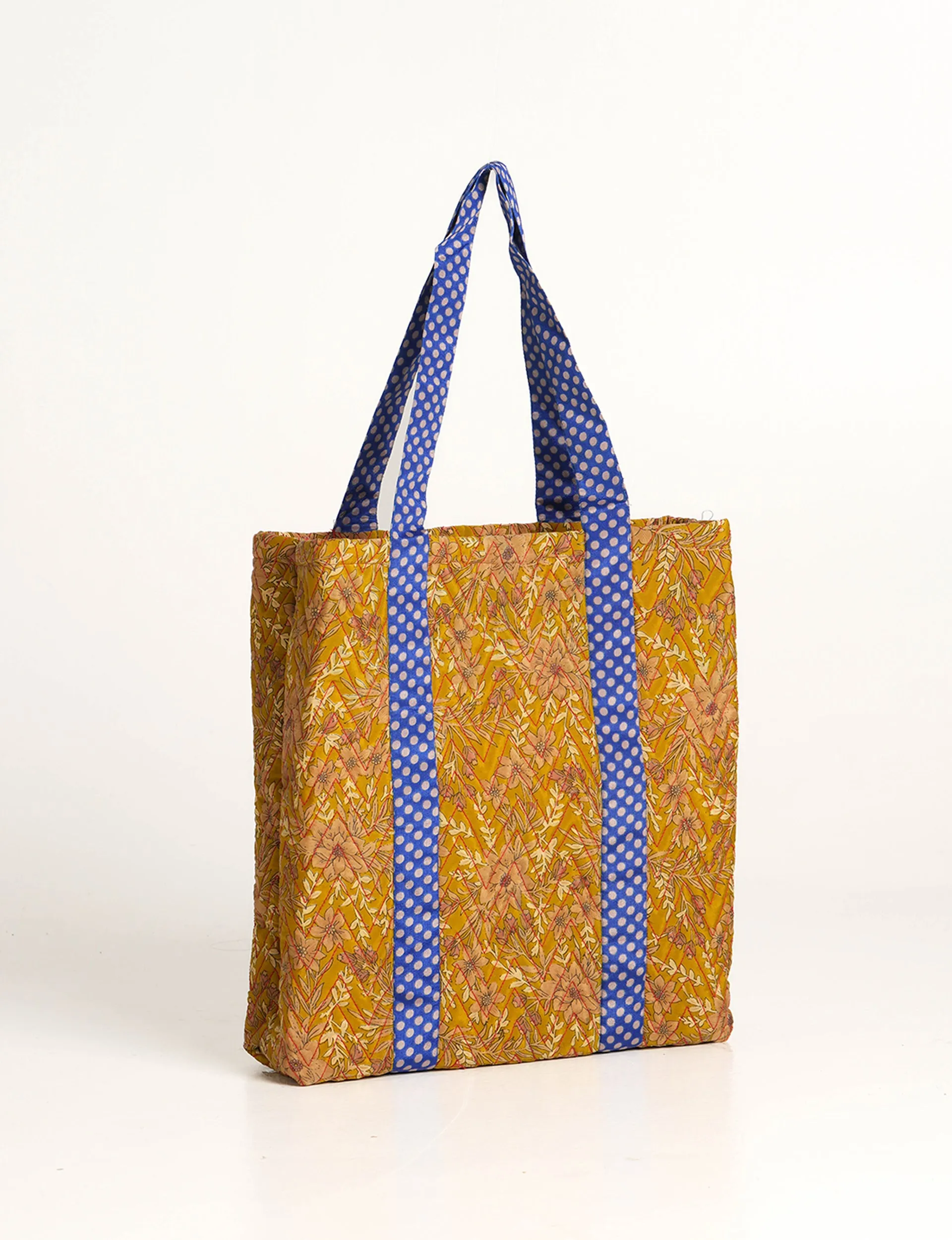 QUILTED TOTE BAG