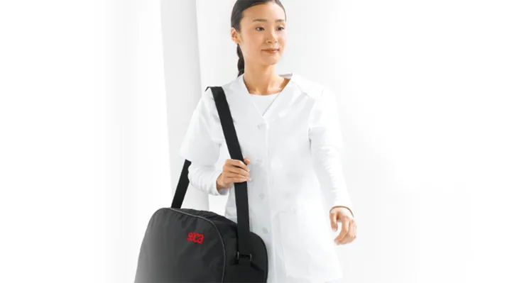 seca 413 - Carry case with adjustable shoulder strap for seca 384, seca 385, seca 354 baby scales