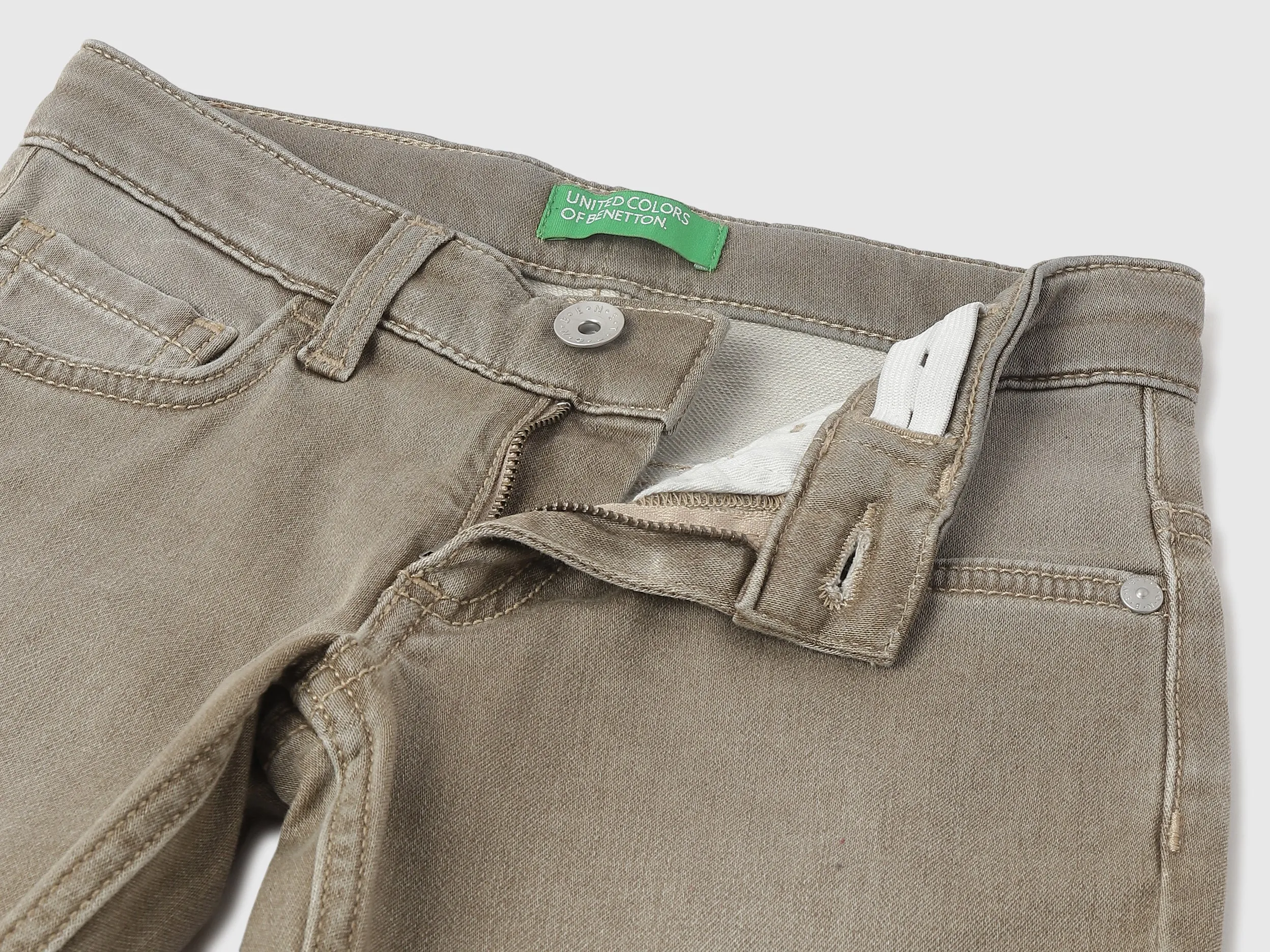 Solid Slim Fit Jeans