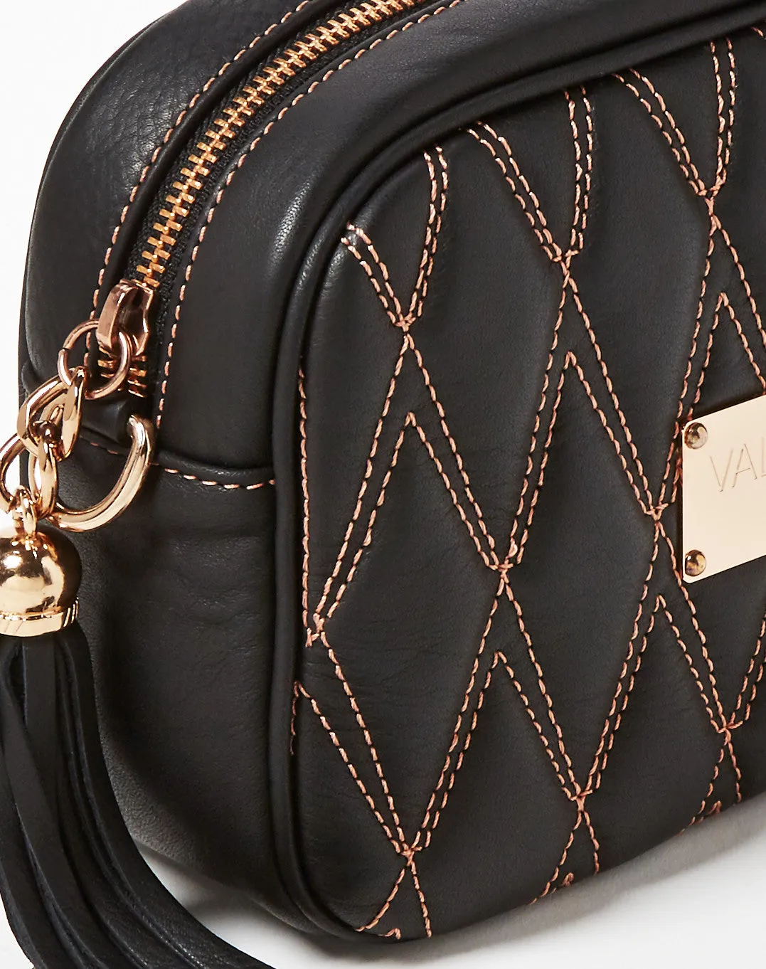 SS16 - Diamond - Mia - Black