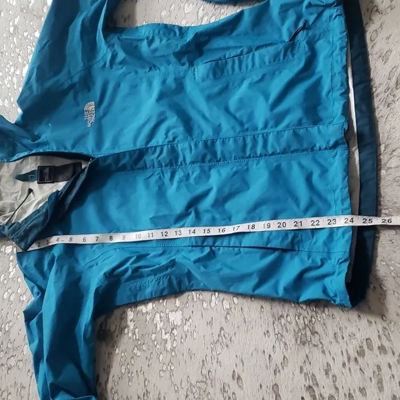 The North Face Hyvent 2.5L Rain Jacket Hood SzXS