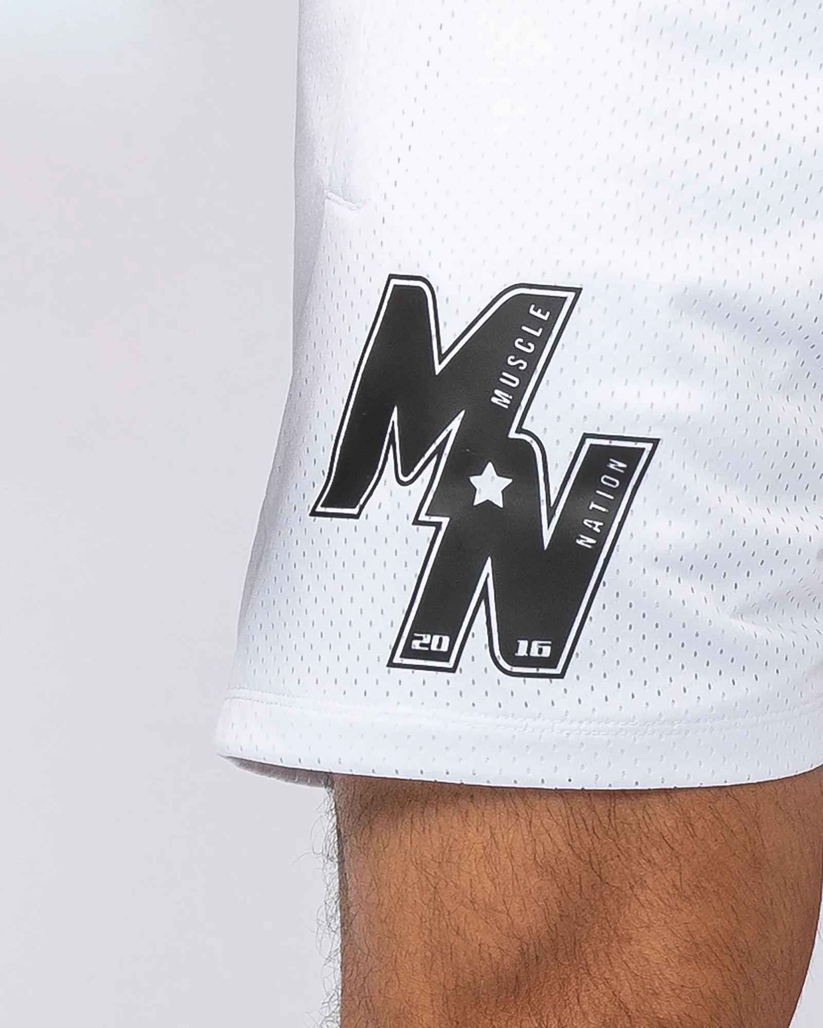 Throwback Lay Up 3.5" Shorts - White
