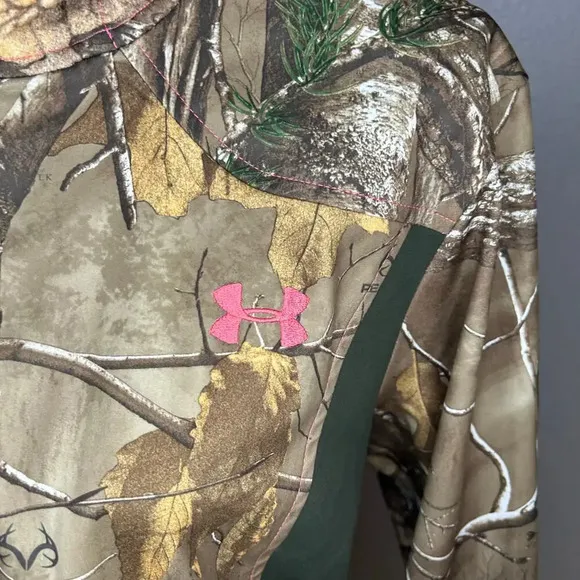 Under Armour NWT women's speed freek Hoodie Realtree Xtra scent control size L