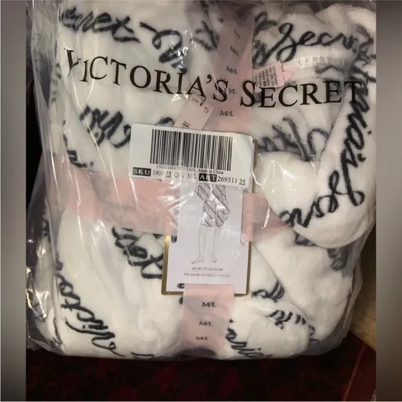 Victoria’s Secret shirt cozy robe sz medium/large coconut white ribbon scr