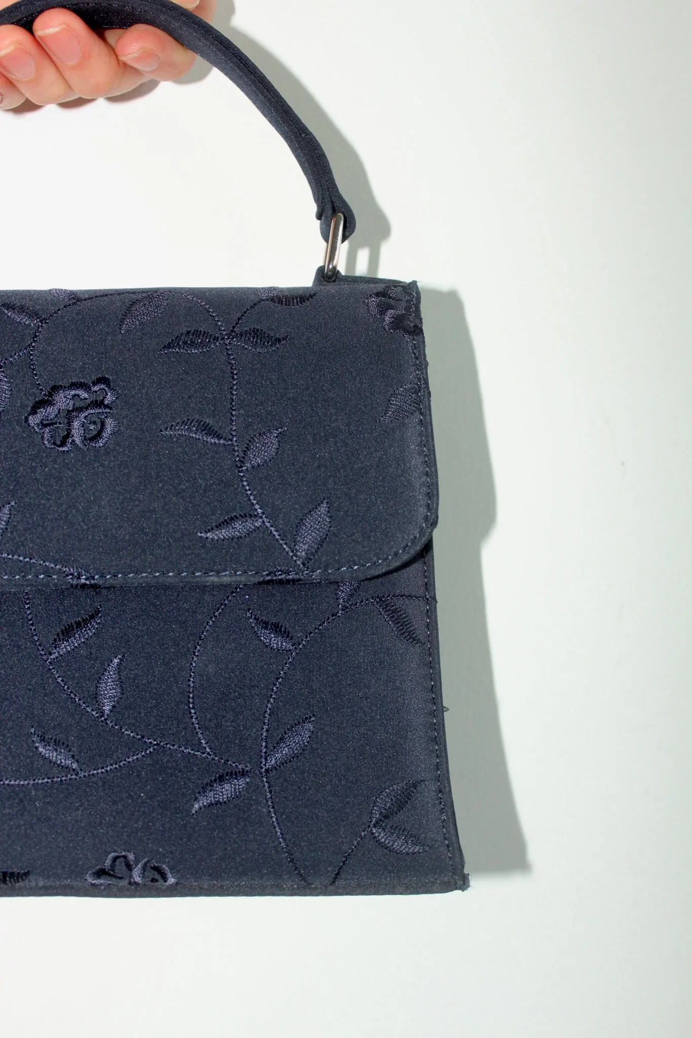 Vintage 90s Embroidered Navy Purse