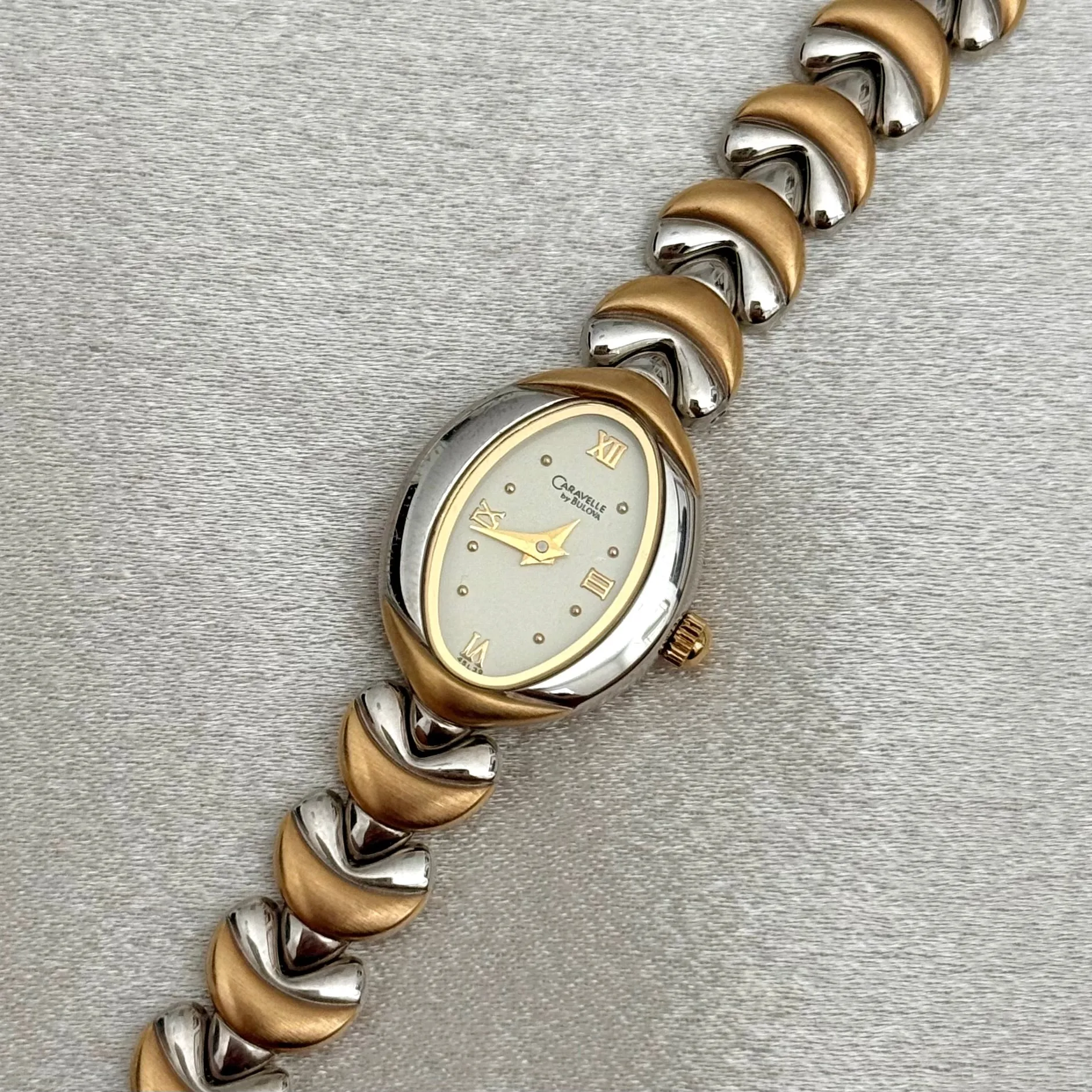 VINTAGE CARAVELLE BY BULOVA TWO-TONED WATCH