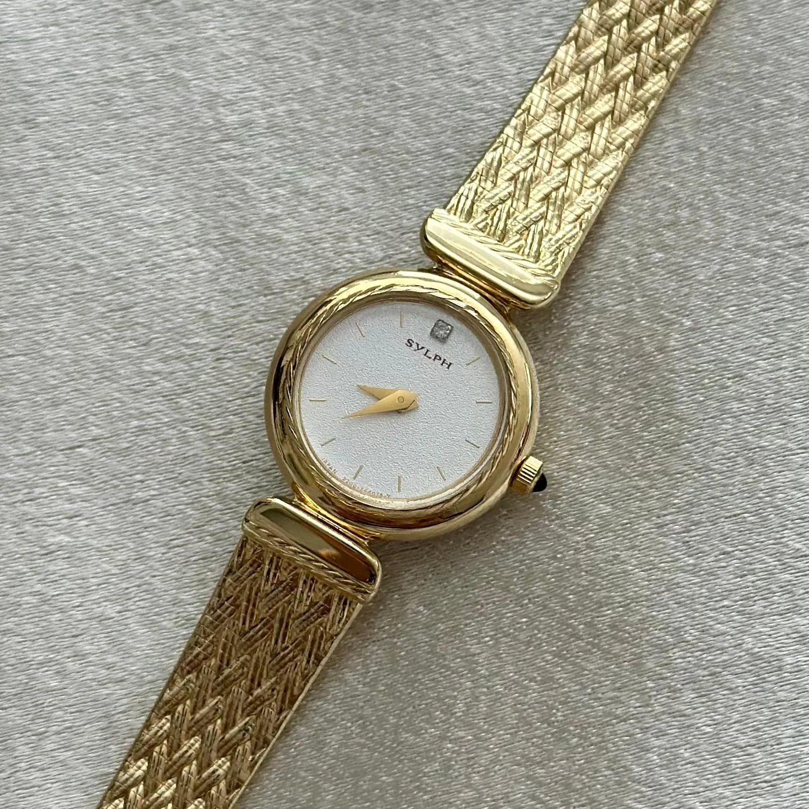 VINTAGE CITIZEN DIAMOND DAINTY WATCH